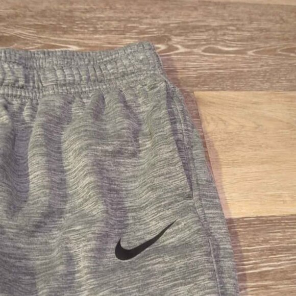 Nike Dri-FIT youth xl boys sweatpants - Picture 3 of 6